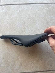 Σέλα ποδηλάτου δρόμου Nuance pro NF ergonomics 140x245mm 240gr
