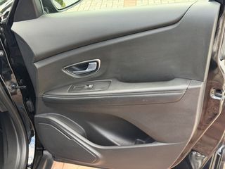 Renault Scenic 2018 ZEN 1.5 DCI | HYBRID ASSIST | 147,000KM!-thumb-34