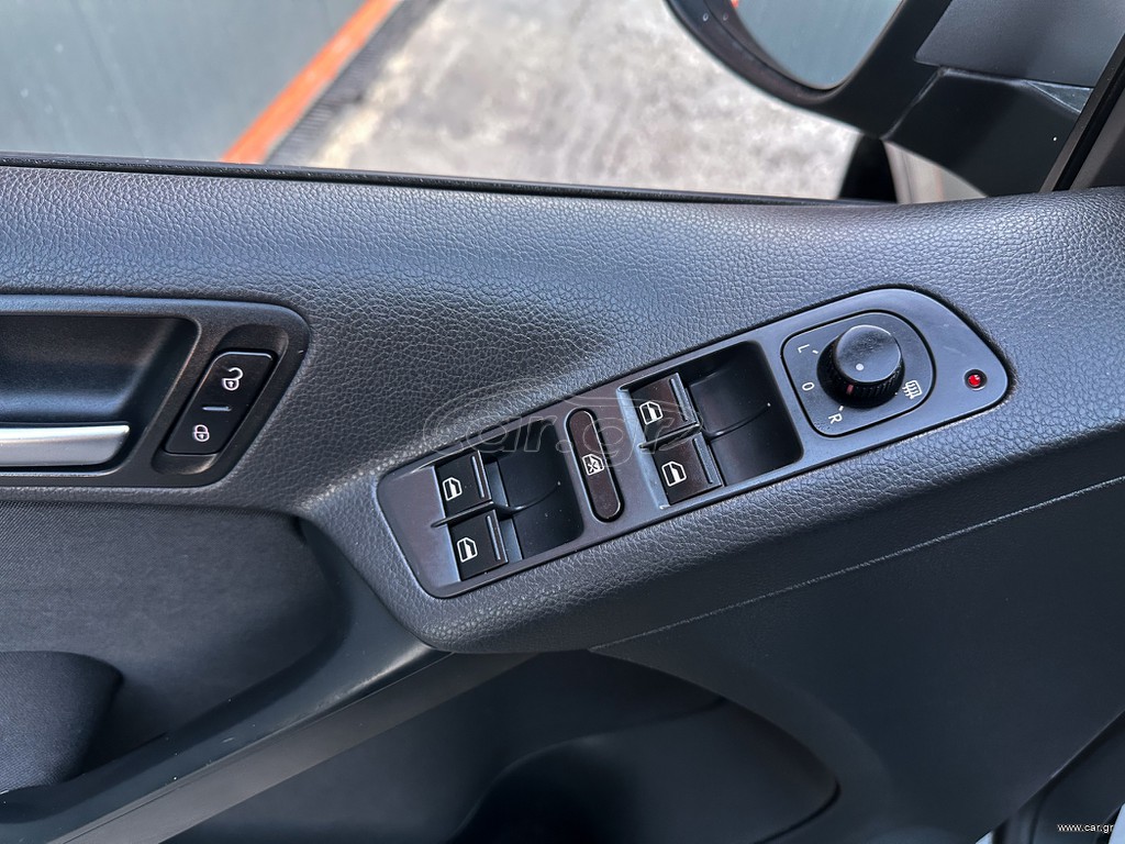 Volkswagen Tiguan thumbnail 18