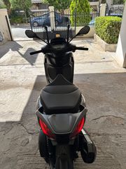Piaggio Beverly 300 2023-thumb-7