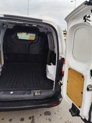 Ford Tourneo Courier 2018-thumb-12