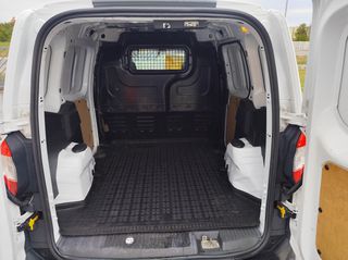 Ford Tourneo Courier 2018-thumb-17
