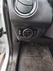 Ford Tourneo Courier 2018-thumb-19