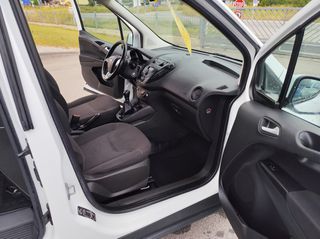 Ford Tourneo Courier 2018-thumb-21