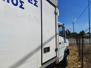 Ψυγείο Mercedes-Benz 1990 609-thumb-2