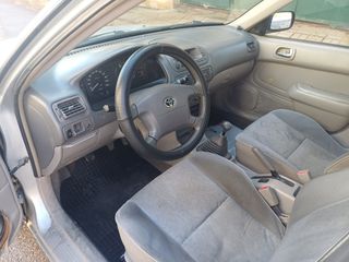 Toyota Corolla 2000-thumb-9