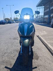 Piaggio Beverly 300i 2021 300i-thumb-1