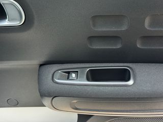 Citroen C3 2017 1.2 PURETECH SHINE-thumb-17
