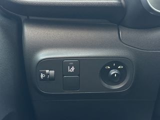 Citroen C3 2017 1.2 PURETECH SHINE-thumb-27