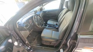 Ford Focus 2010-thumb-5