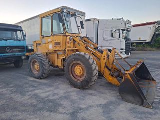 Φορτωτής Με Λάστιχα CAT 1987 910 A/C