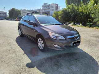 Opel Astra 2012