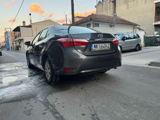Toyota Corolla 2015