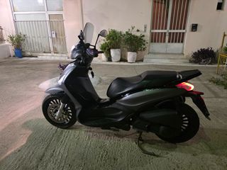 Piaggio Beverly 300 2016-thumb-8