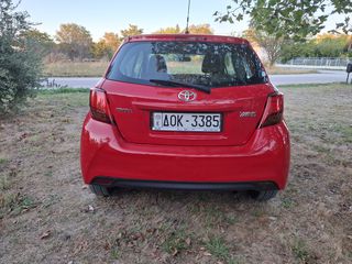 Toyota Yaris 2015-thumb-3
