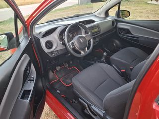 Toyota Yaris 2015-thumb-7