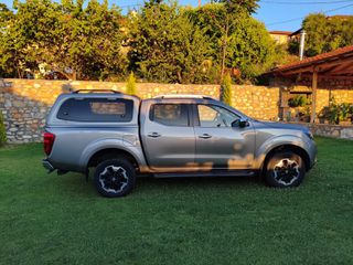 Nissan Navara 2021 NP300-thumb-6