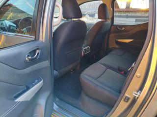 Nissan Navara 2021 NP300-thumb-13