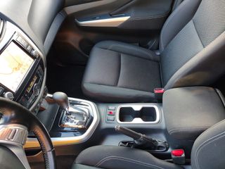 Nissan Navara 2021 NP300-thumb-19