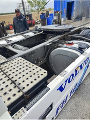 Volvo 2000 FH12 460-thumb-4