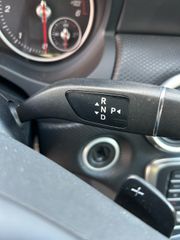 Mercedes-Benz A 180 2018-thumb-6
