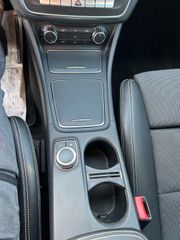 Mercedes-Benz A 180 2018-thumb-12