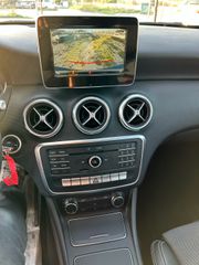 Mercedes-Benz A 180 2018-thumb-13