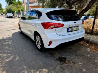 Ford Focus 2021 BUSINESS-thumb-1