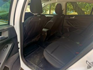 Ford Focus 2021 BUSINESS-thumb-10