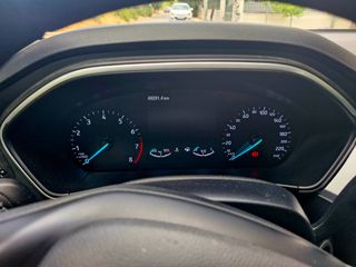 Ford Focus 2021 BUSINESS-thumb-12