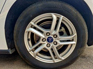 Ford Focus 2021 BUSINESS-thumb-16