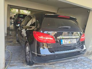Mercedes-Benz B 180 2013