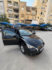 Mazda 2 2015 SKYACTIV-G-thumb-10