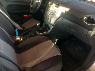 Ford Focus 2006-thumb-9