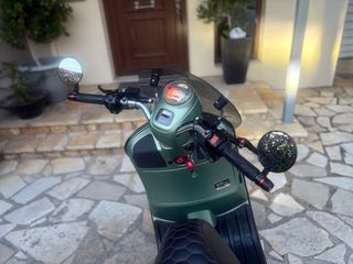 Vespa GTV 310 2018-thumb-1