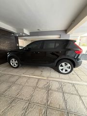Volvo XC40 2023 T2