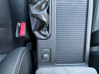 Subaru WRX STI 2009-thumb-19