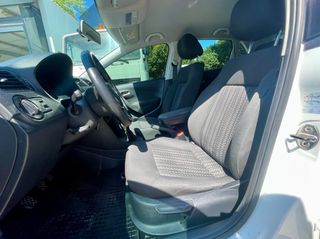 Volkswagen Polo 2016-thumb-11