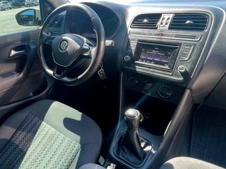 Volkswagen Polo 2016-thumb-22