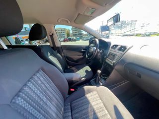 Volkswagen Polo 2016-thumb-24