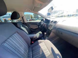 Volkswagen Polo 2016-thumb-25
