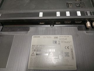 samsung UE50TU8072U-thumb-1