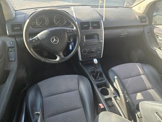 Mercedes-Benz A 170 2008-thumb-6