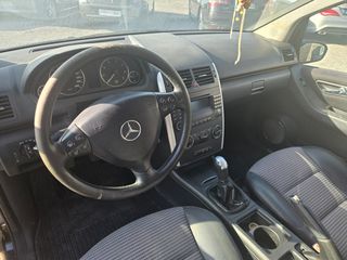 Mercedes-Benz A 170 2008-thumb-9
