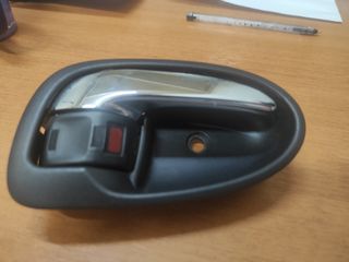 TOYOTA YARIS 6-11 χερούλι έσω πίσω δεξιο 69205-0D100