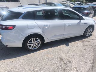 Renault Megane 2017-thumb-2