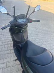 Piaggio Beverly 400 2023 S-thumb-1