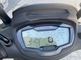 Piaggio Beverly 400 2023 S-thumb-2