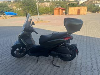 Piaggio Beverly 400 2023 S-thumb-6