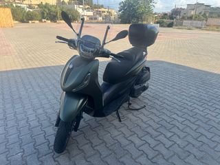 Piaggio Beverly 400 2023 S-thumb-7